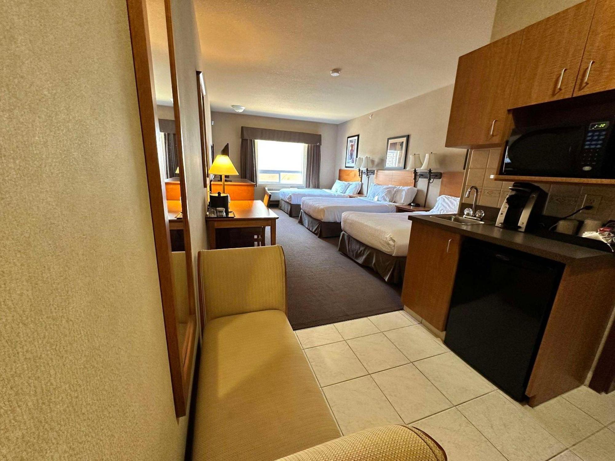 Hotel Clarion Pointe Rimbey Exteriér fotografie